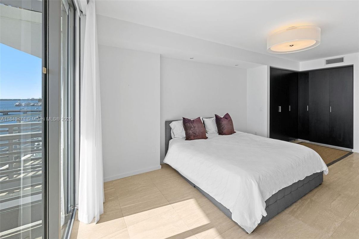 Bedroom, Interior, Water