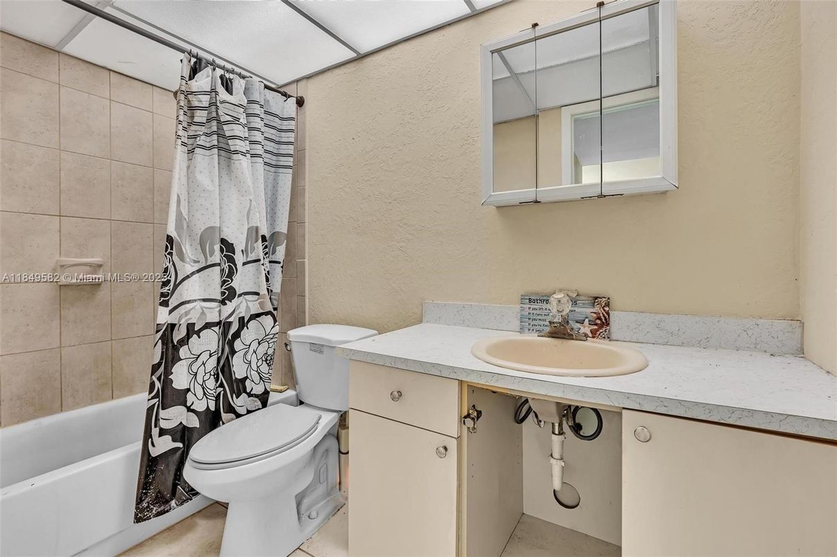 Bathroom, Interior