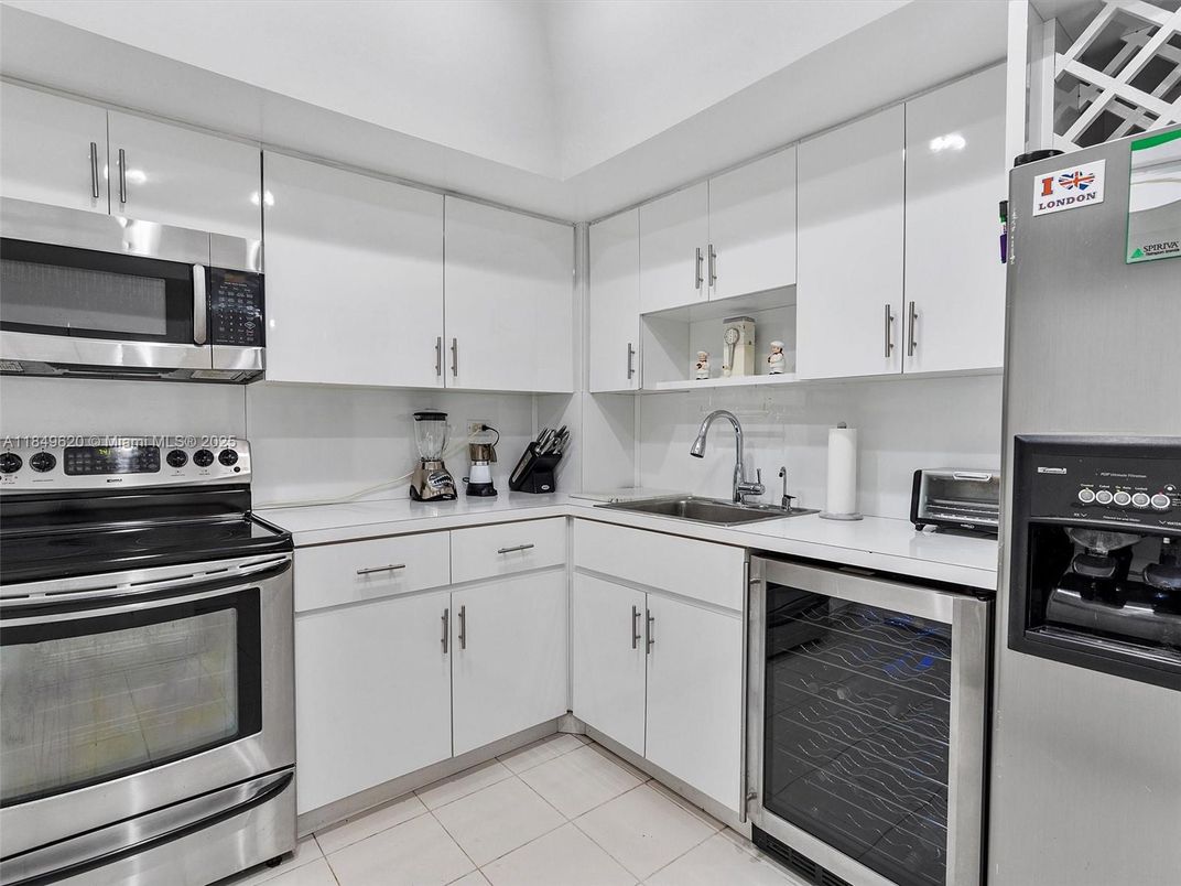 Interior, Kitchen, Stainless Steel Appliances
