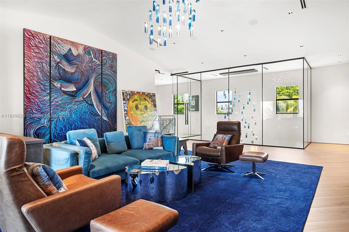Interior, Living room, Pendant Lights, Recessed Lighting, Wood Texture Flooring