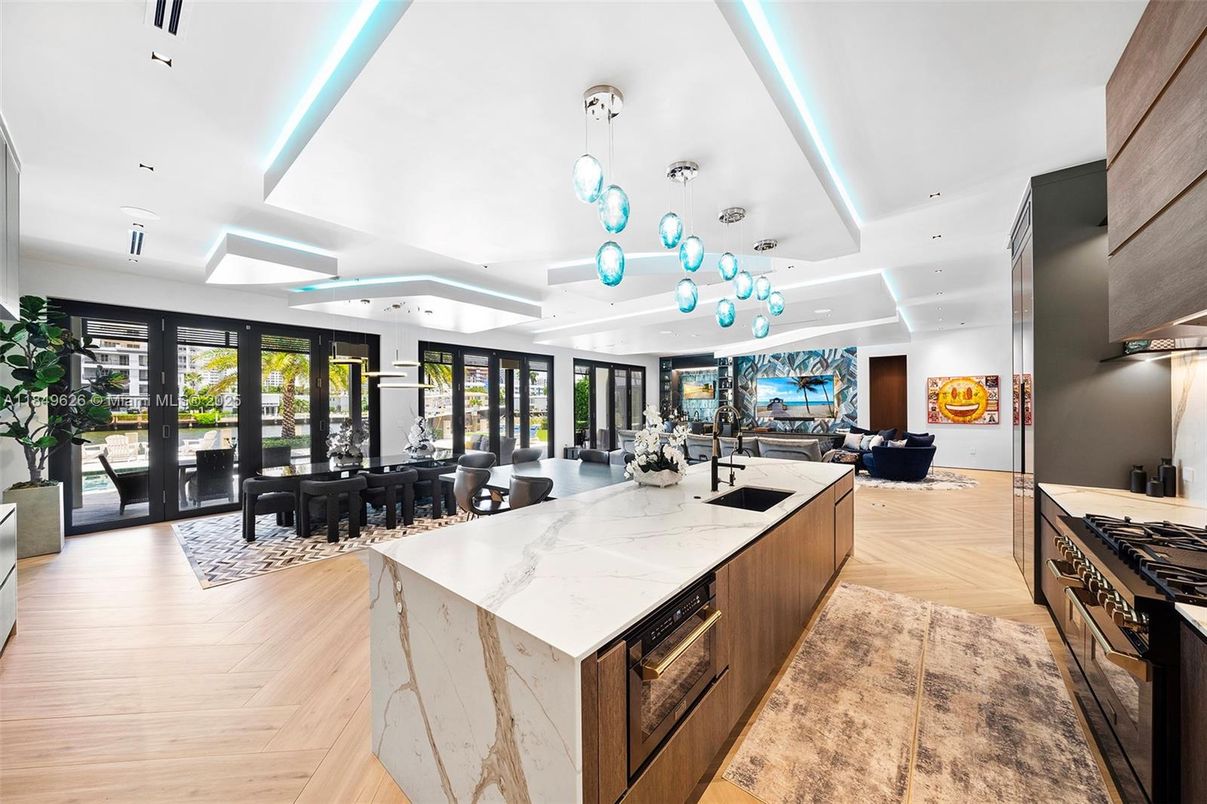 Dining room, Interior, Kitchen, Living room, Pendant Lights, Recessed Lighting, Wood Texture Flooring