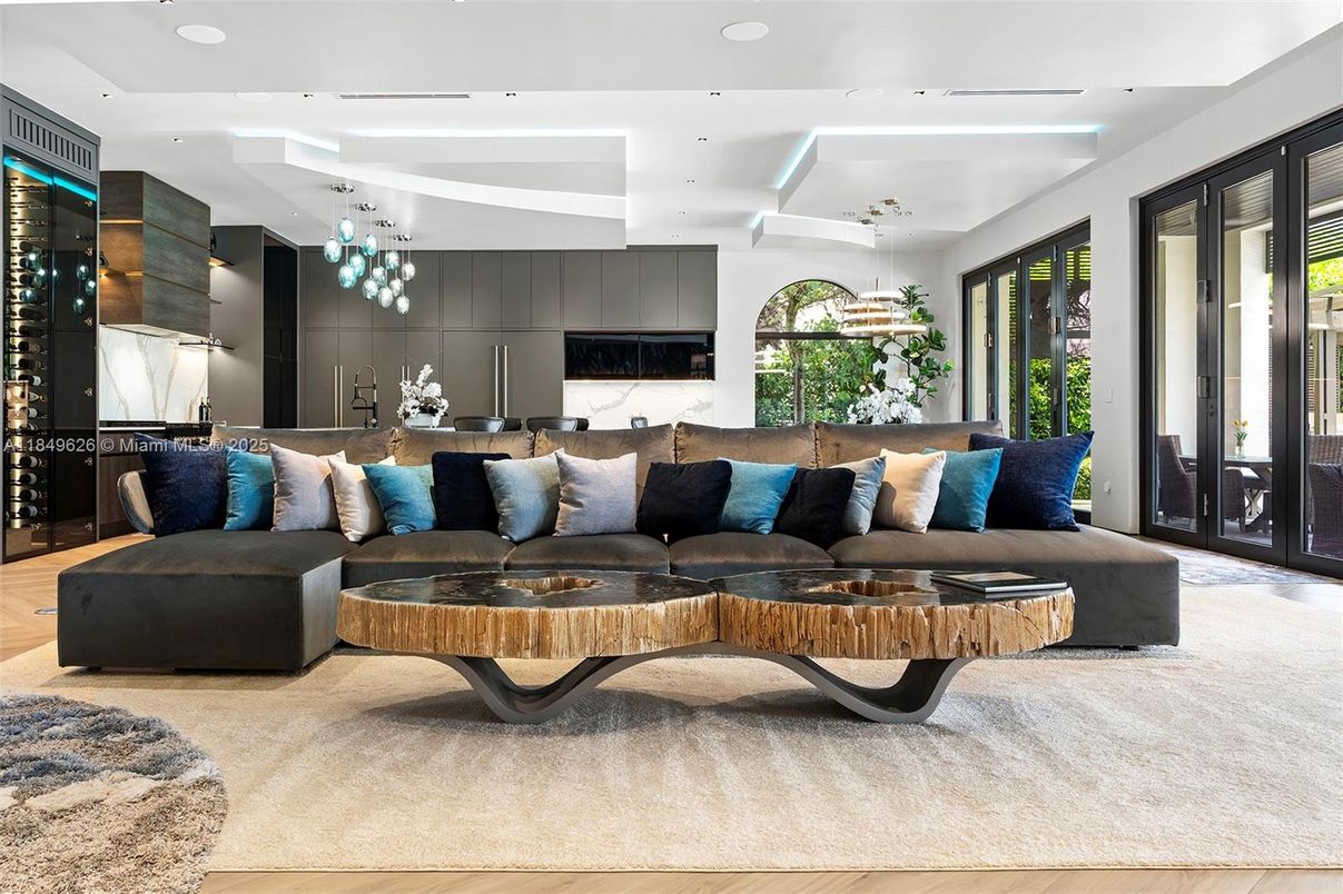 Chandelier, Interior, Kitchen, Living room, Recessed Lighting, Wood Texture Flooring