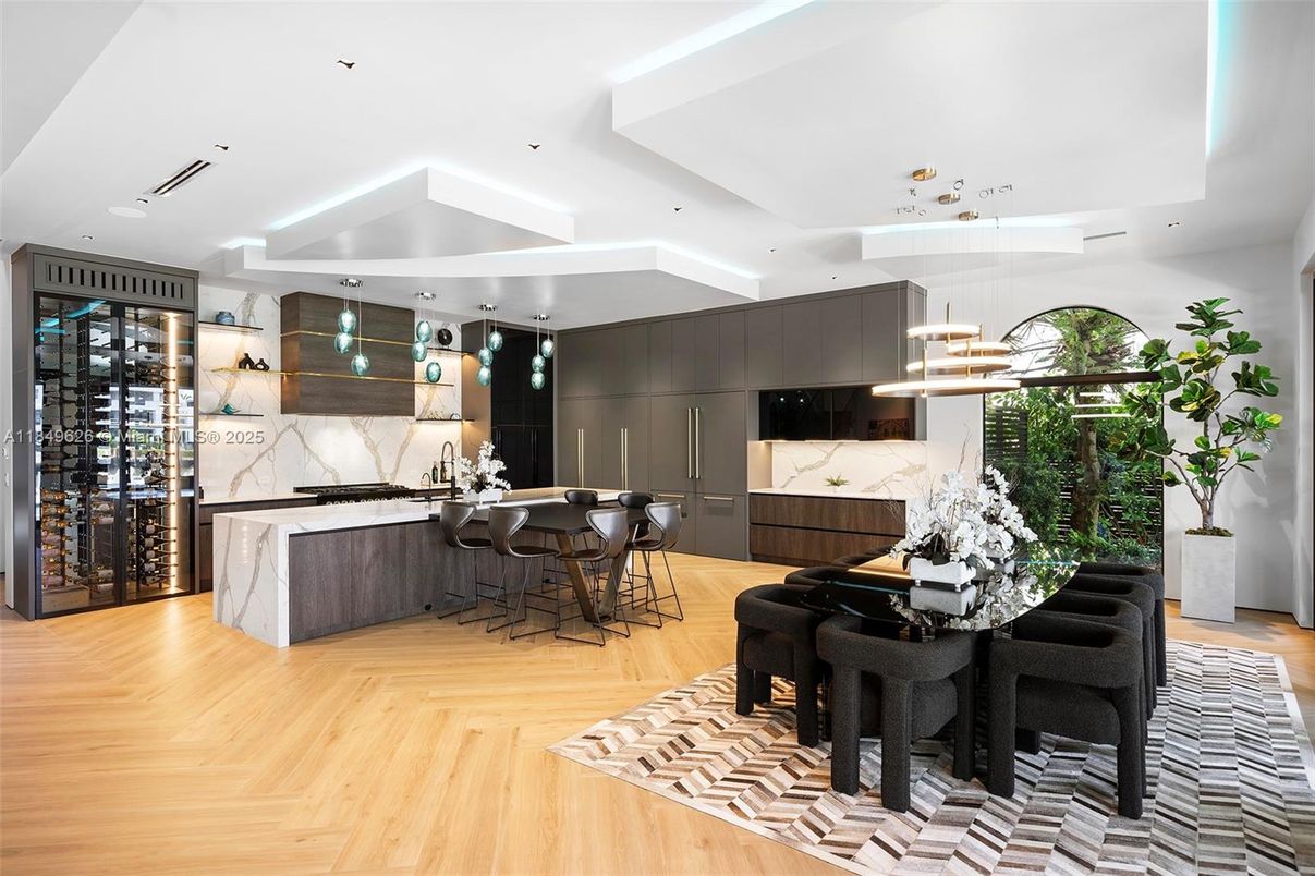 Dining room, Interior, Kitchen, Marble Walls, Pendant Lights, Recessed Lighting, Wine Storage, Wood Texture Flooring