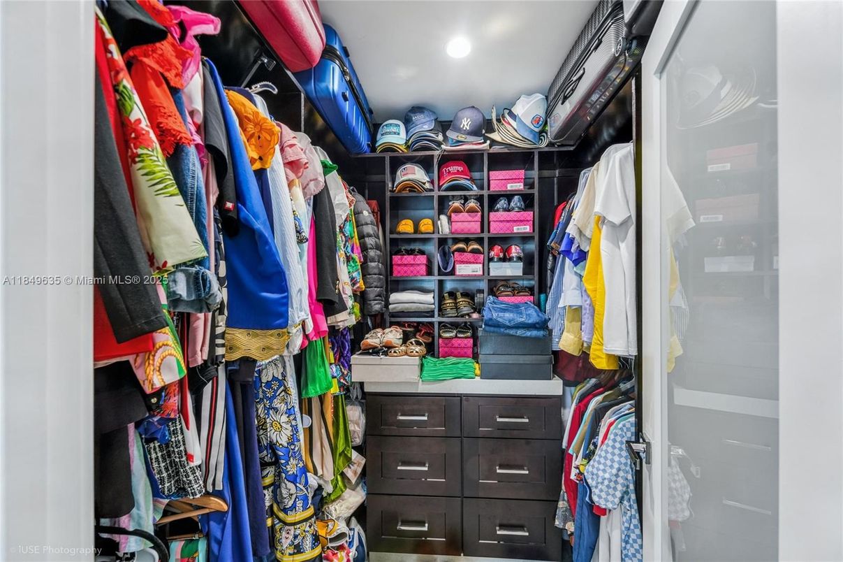 Interior, Recessed Lighting, Walk-in Closets