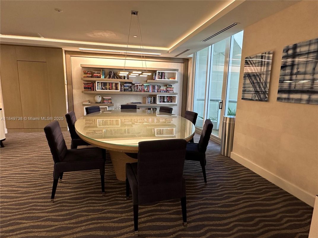 Dining room, Interior, Pendant Lights