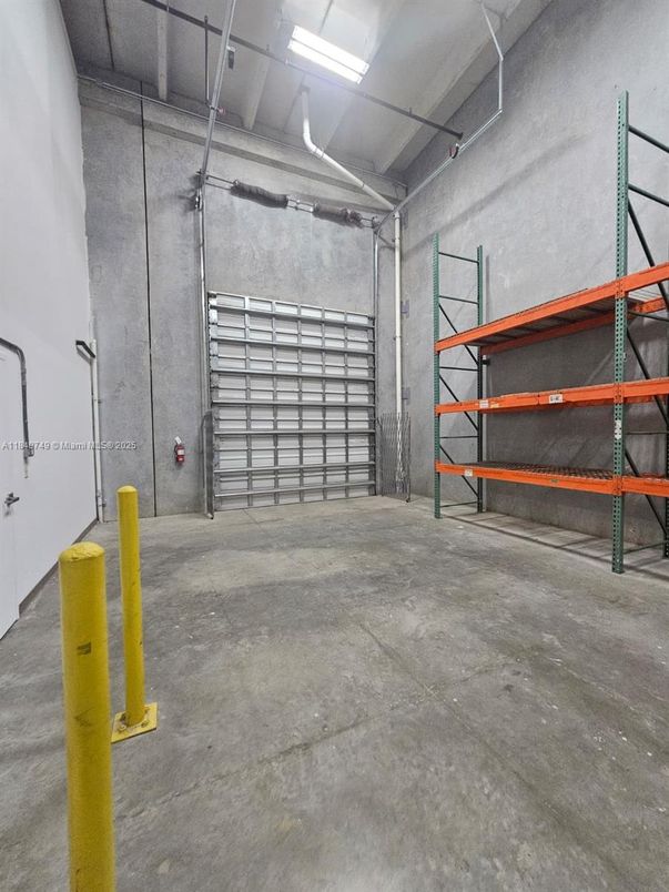Garage, Interior
