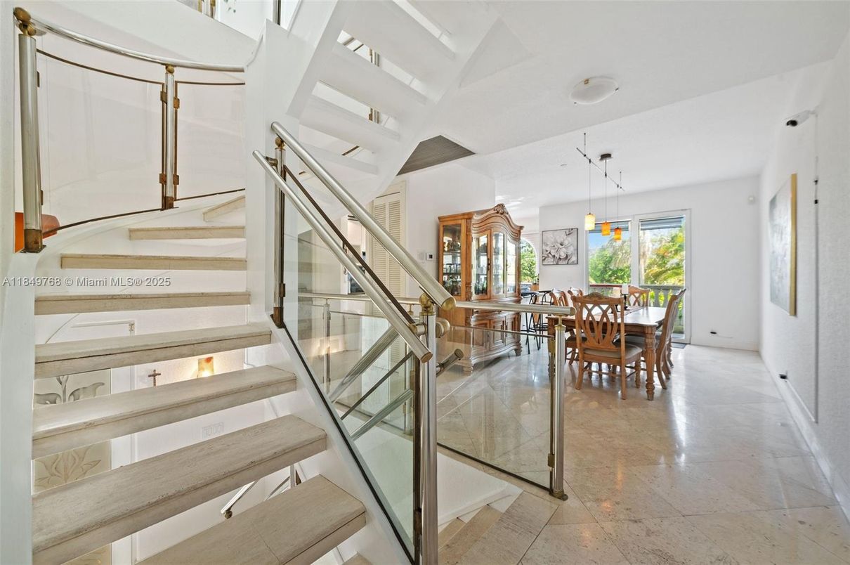 Dining room, Interior, Pendant Lights