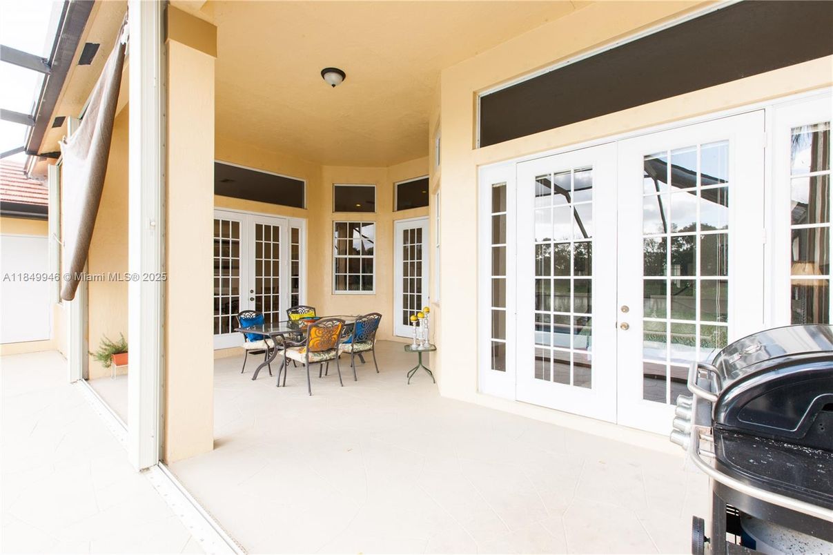 Exterior, Sun Room