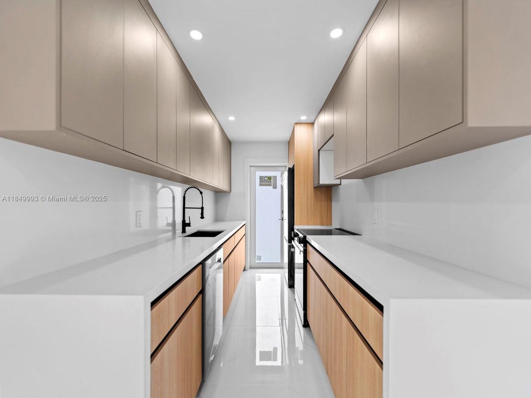 Interior, Kitchen, Recessed Lighting