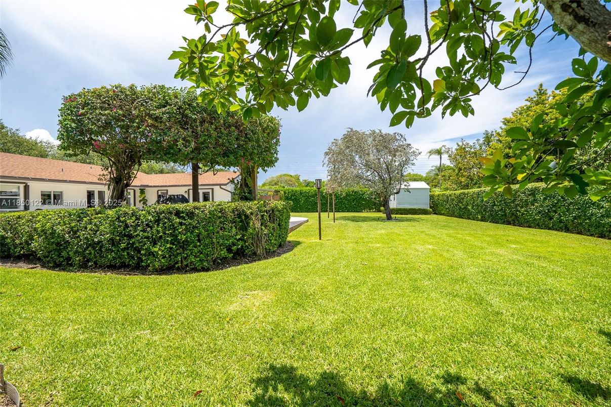 Backyard, Exterior