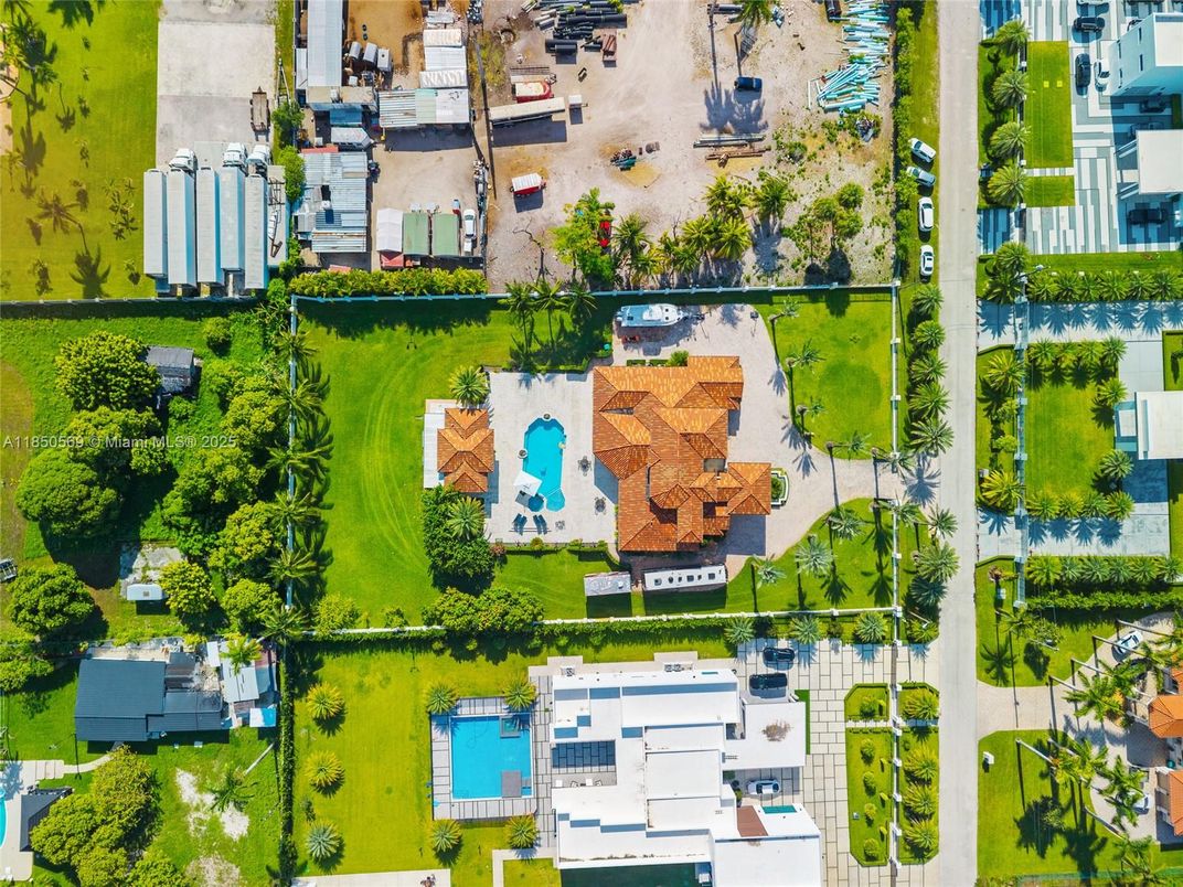 Exterior, Drone