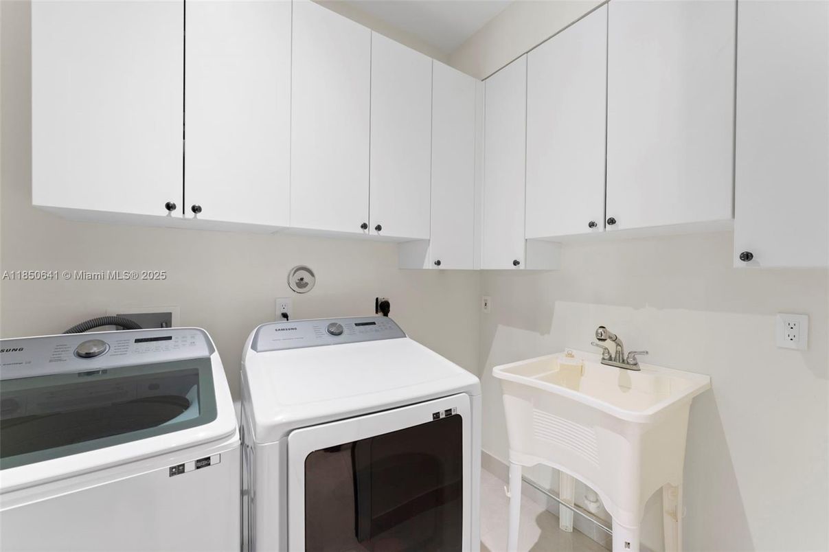 Interior, Washer