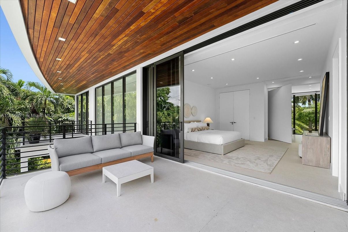 Interior, Living room, Recessed Lighting, Wooden Ceilings