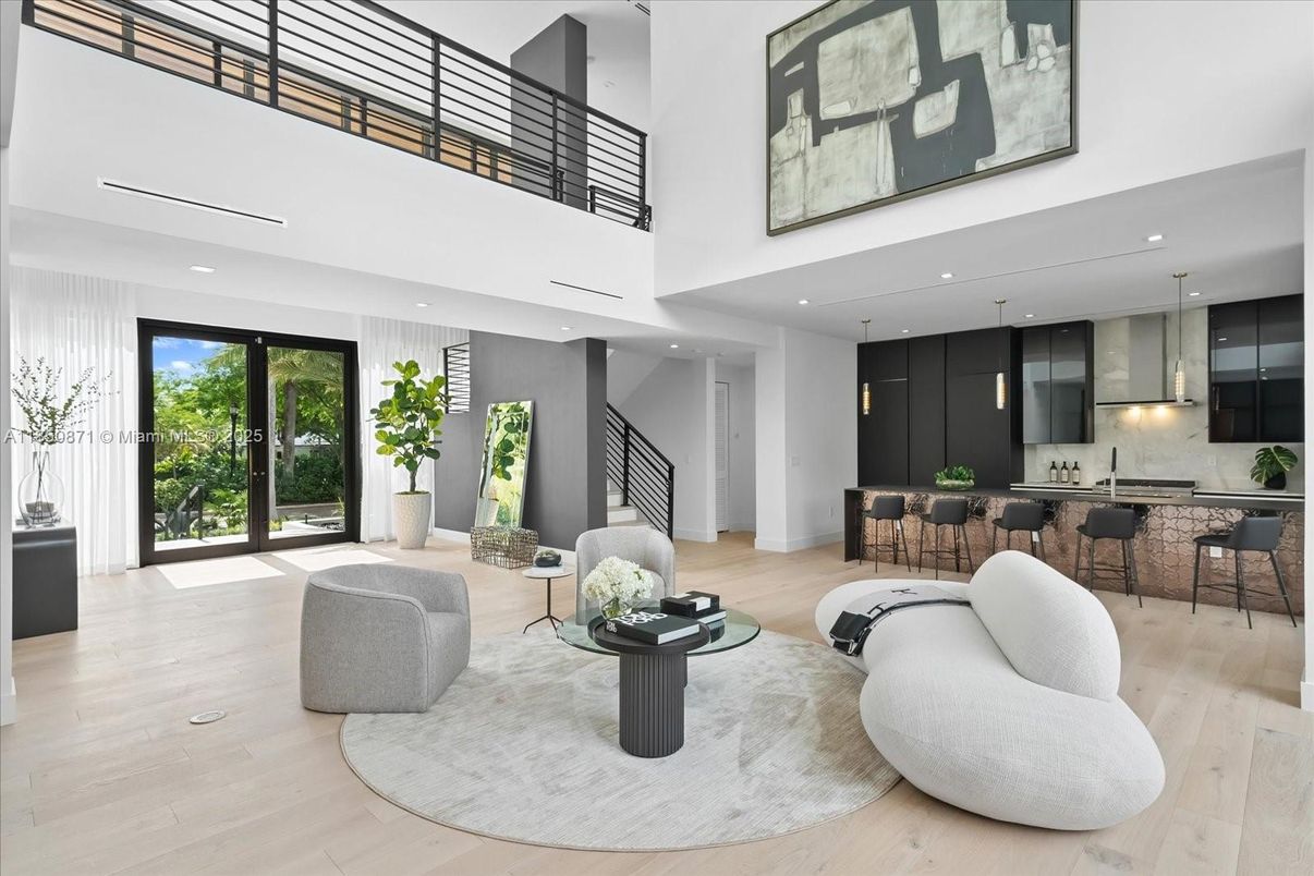 Dining room, Interior, Kitchen, Pendant Lights, Recessed Lighting, Wood Texture Flooring