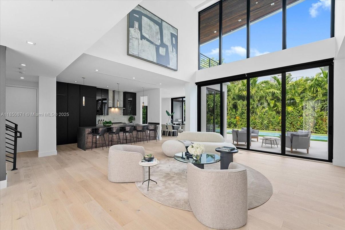 Dining room, Interior, Living room, Pendant Lights, Recessed Lighting, Wood Texture Flooring