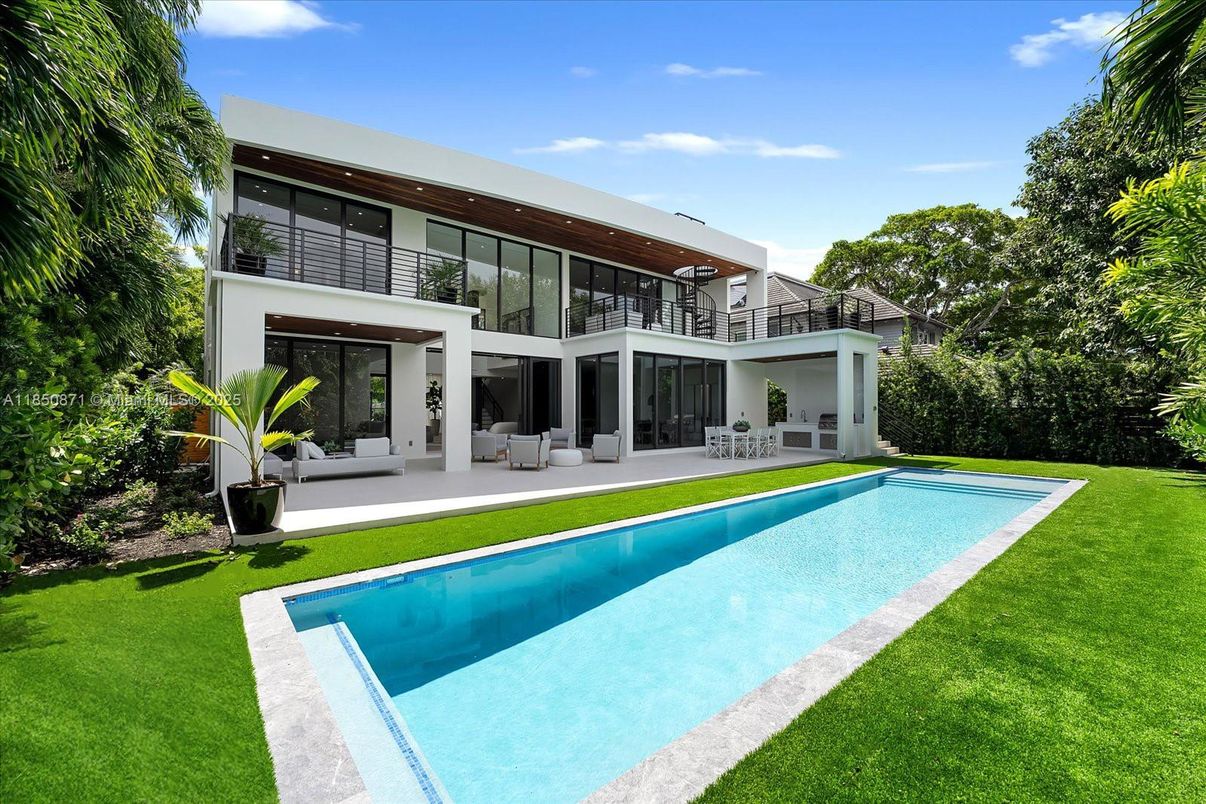 Backyard, Exterior, Pool