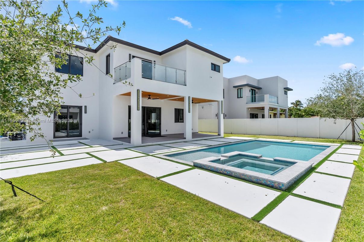 Backyard, Exterior, Pool
