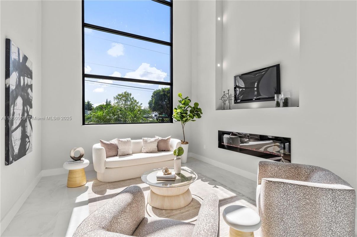Fireplace, Interior, Living room, Recessed Lighting