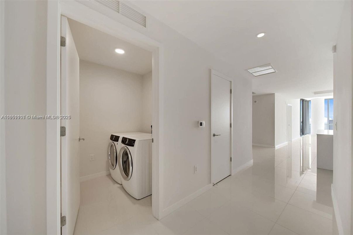 Interior, Recessed Lighting, Washer