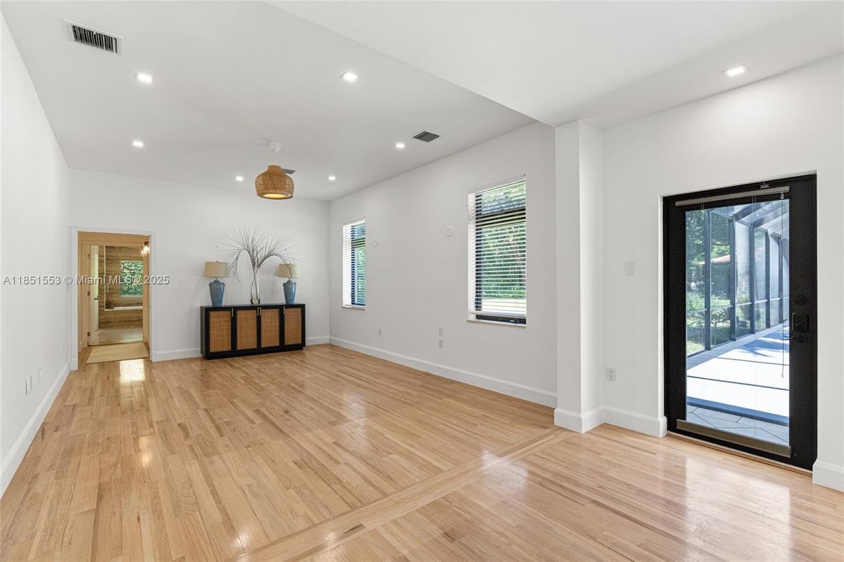 Empty room, Interior, Recessed Lighting, Wood Texture Flooring
