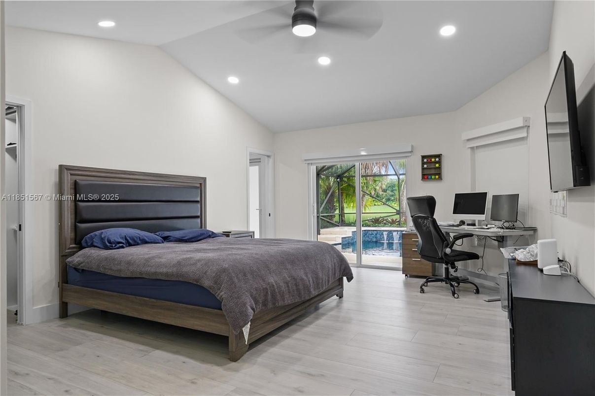 Bedroom, Home Office, Interior, Recessed Lighting, Wood Texture Flooring