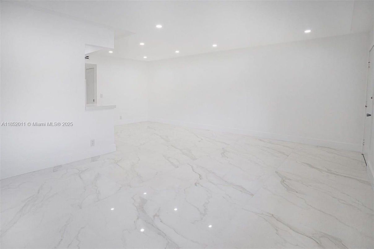 Empty room, Interior, Marble, Recessed Lighting