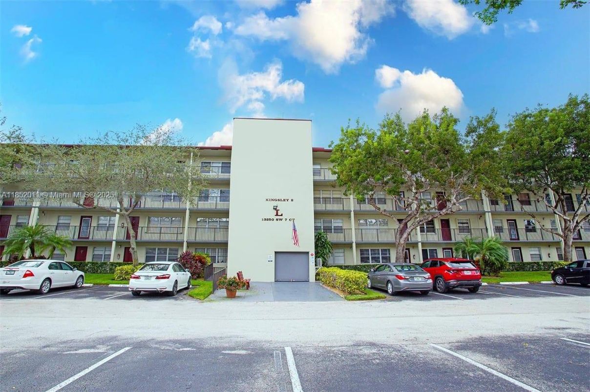 Exterior, Facade, Condo Building