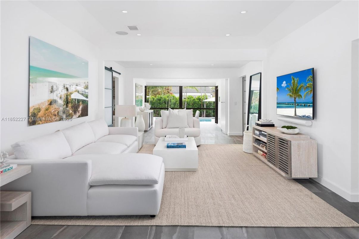 Interior, Living room, Recessed Lighting