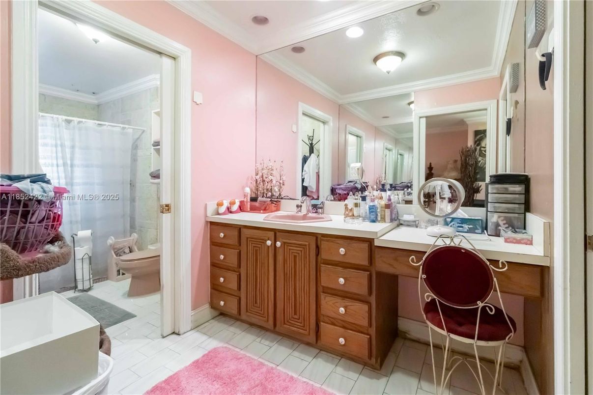 Bathroom, Interior