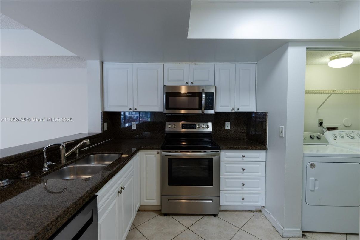 Interior, Kitchen, Stainless Steel Appliances, Washer