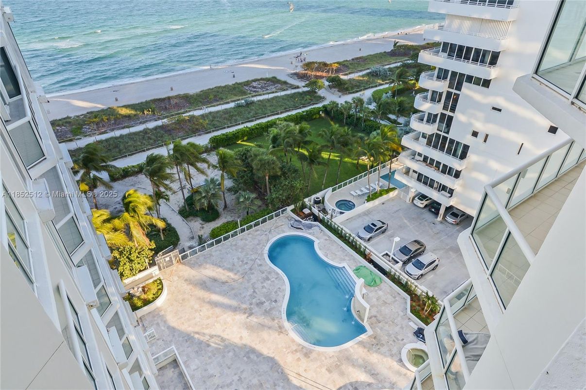 Exterior, Pool, Water