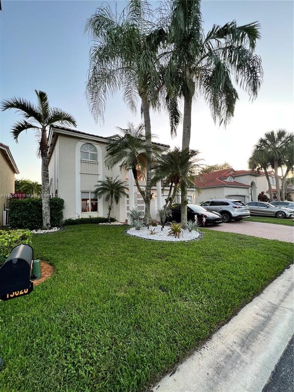Backyard, Exterior, Facade, Mediterranean