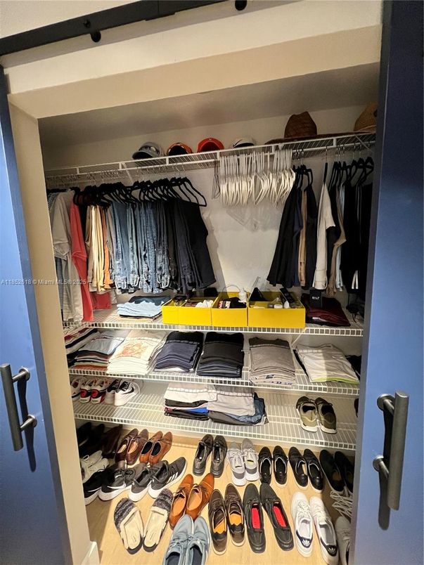 Interior, Walk-in Closets