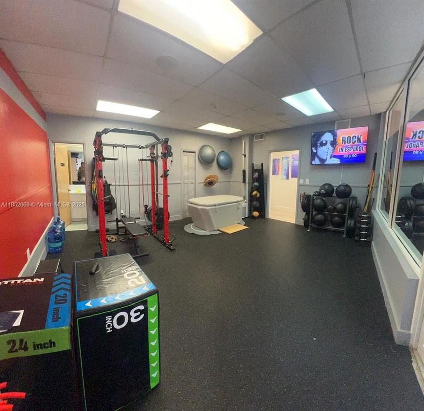 Fitness Equipment, Interior, Recessed Lighting