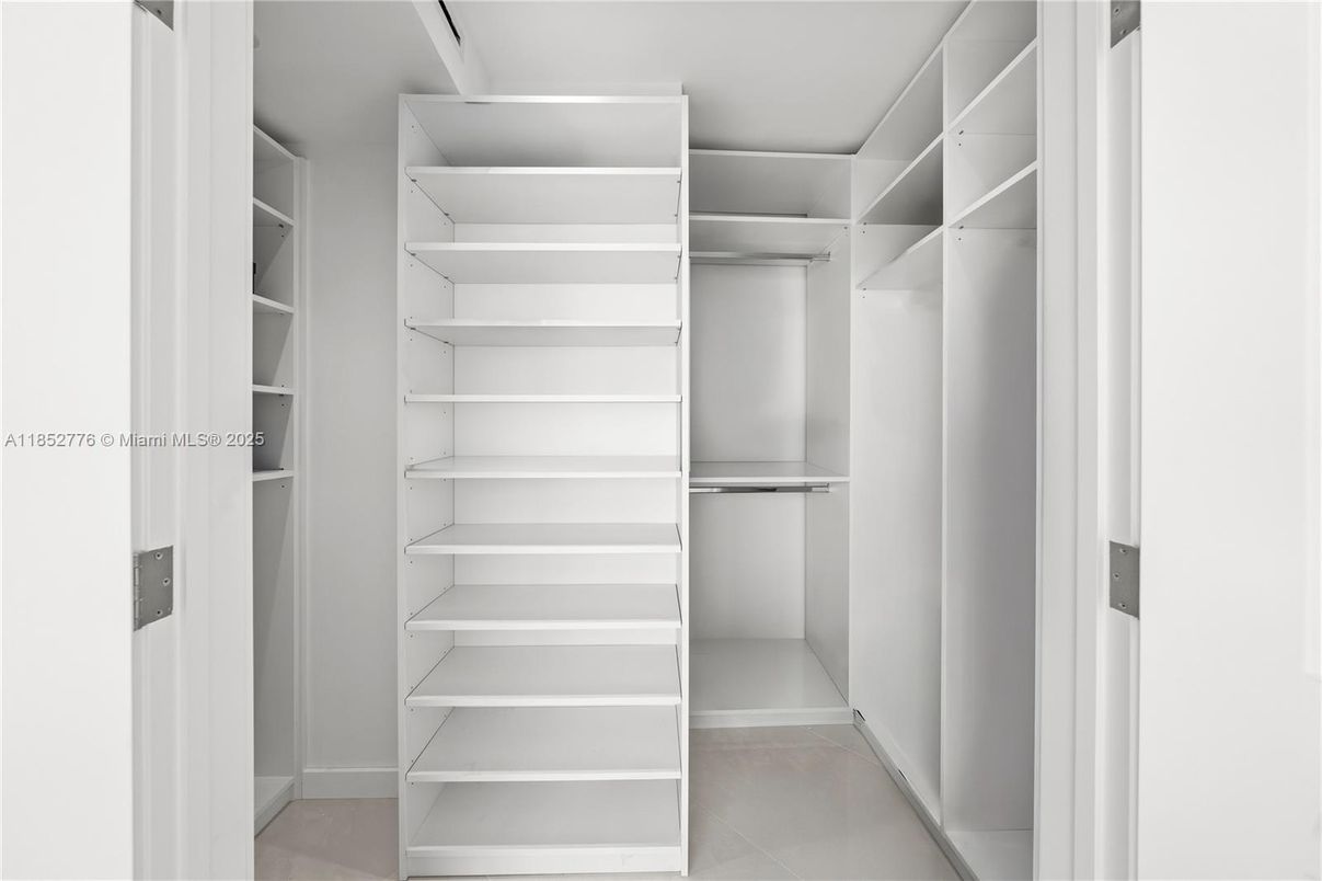 Interior, Walk-in Closets