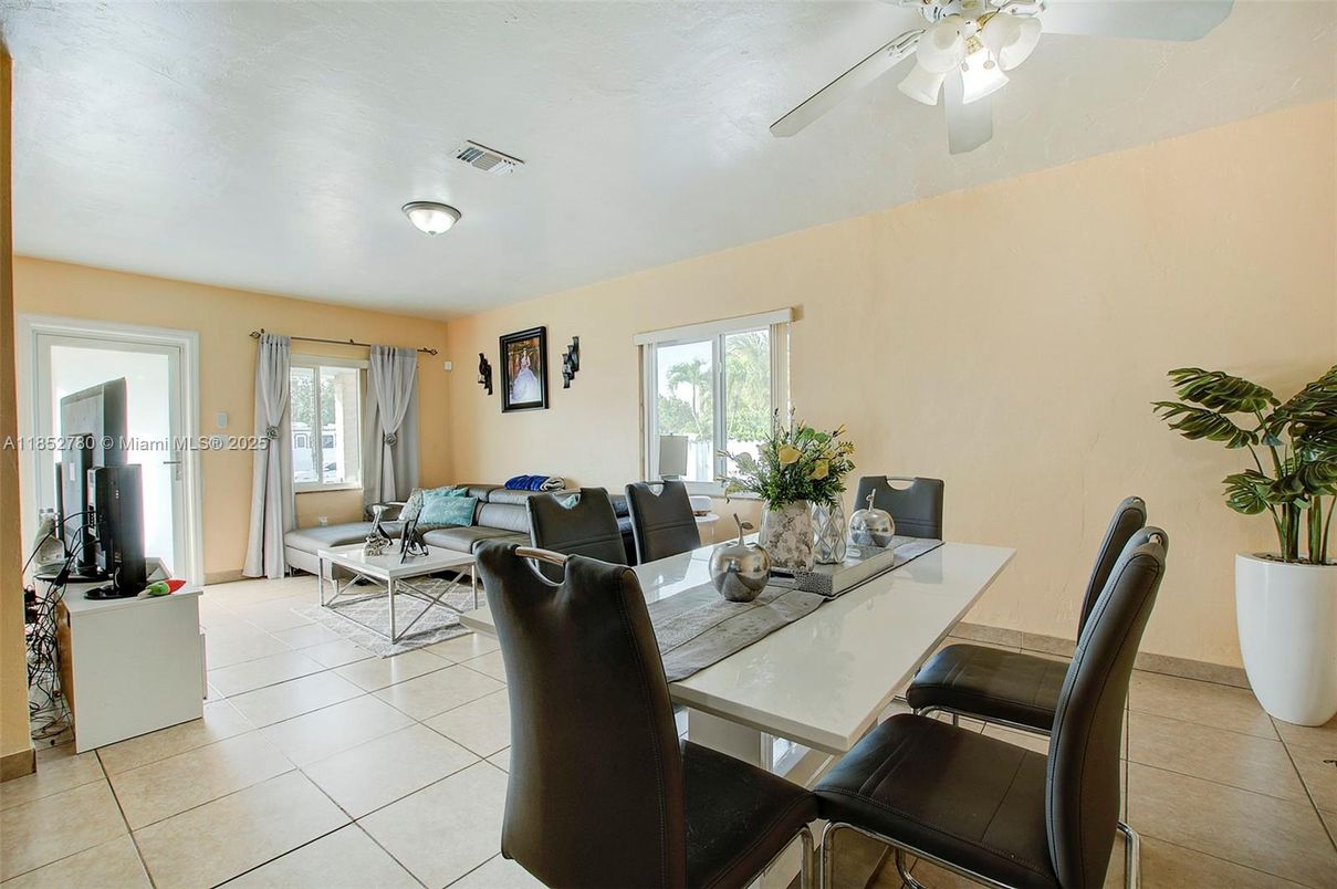 Dining room, Interior, Living room