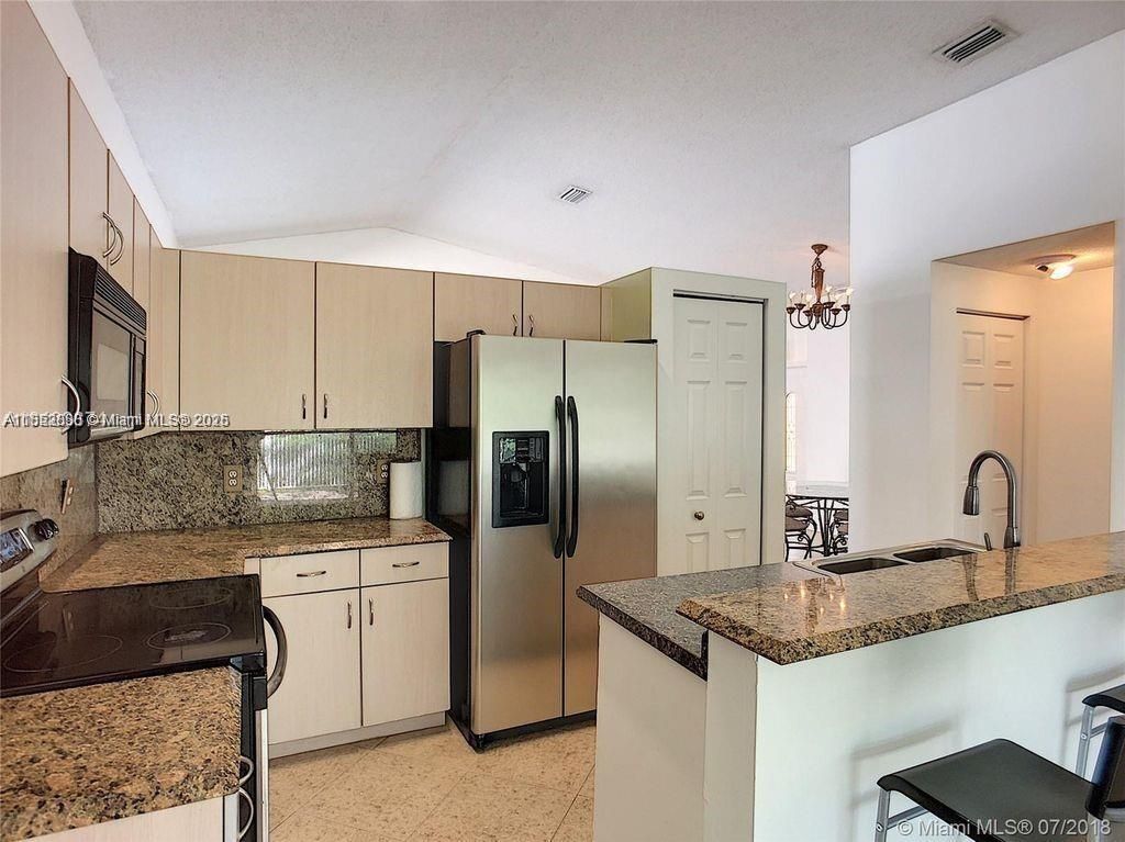 Chandelier, Interior, Kitchen