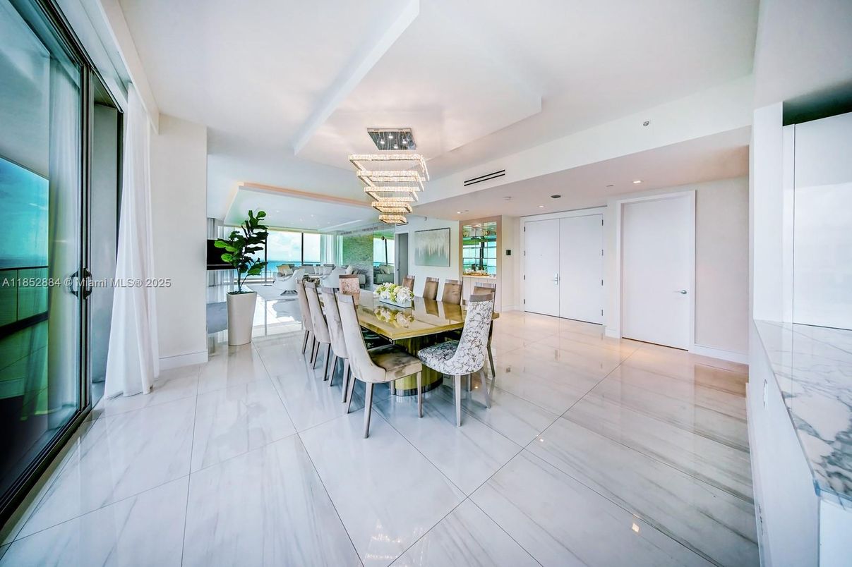 Chandelier, Dining room, Interior, Marble, Recessed Lighting
