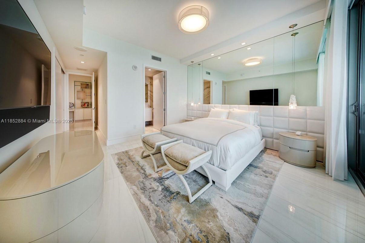 Bedroom, Interior, Recessed Lighting