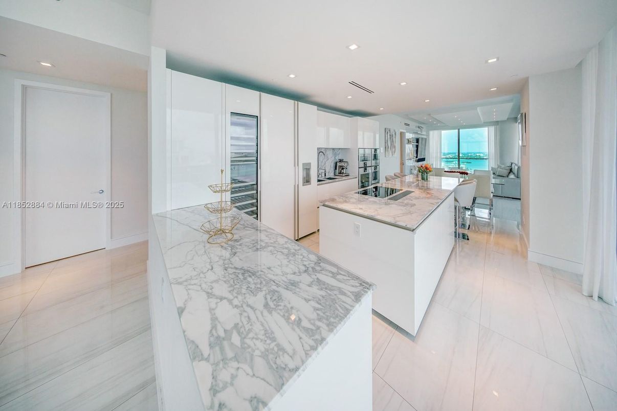 Interior, Kitchen, Recessed Lighting, Water