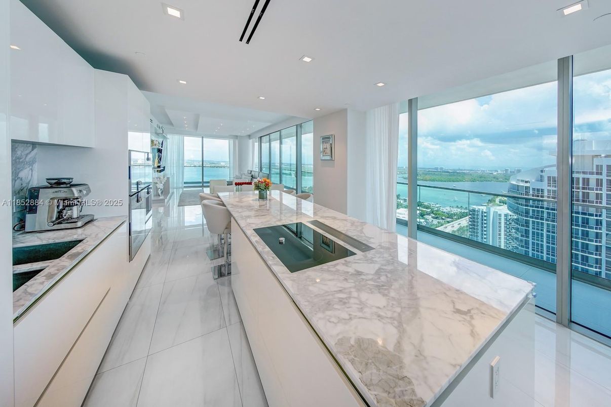 Dining room, Interior, Kitchen, Recessed Lighting, Water