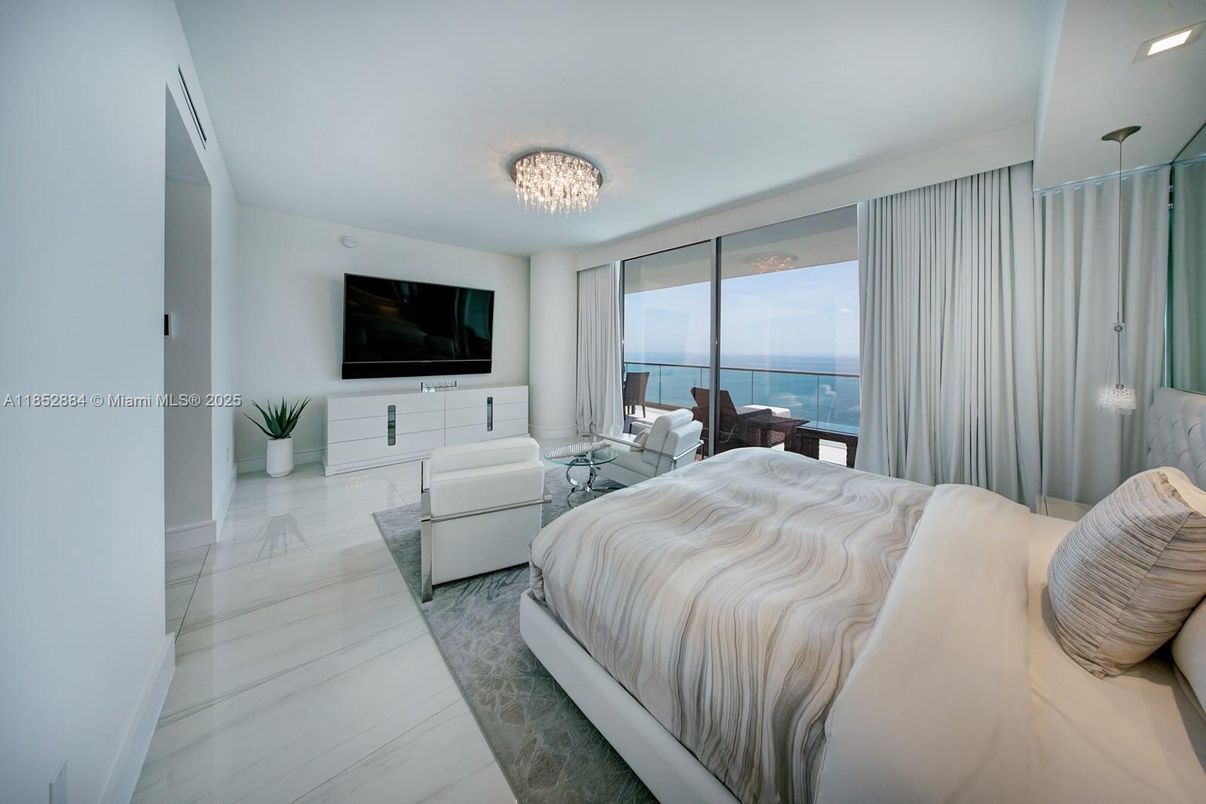 Bedroom, Chandelier, Interior, Marble, Recessed Lighting, Water