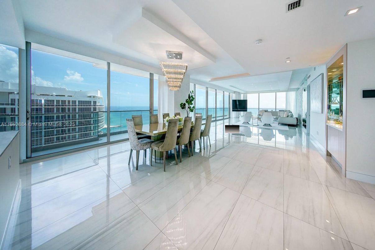 Chandelier, Dining room, Interior, Recessed Lighting, Water