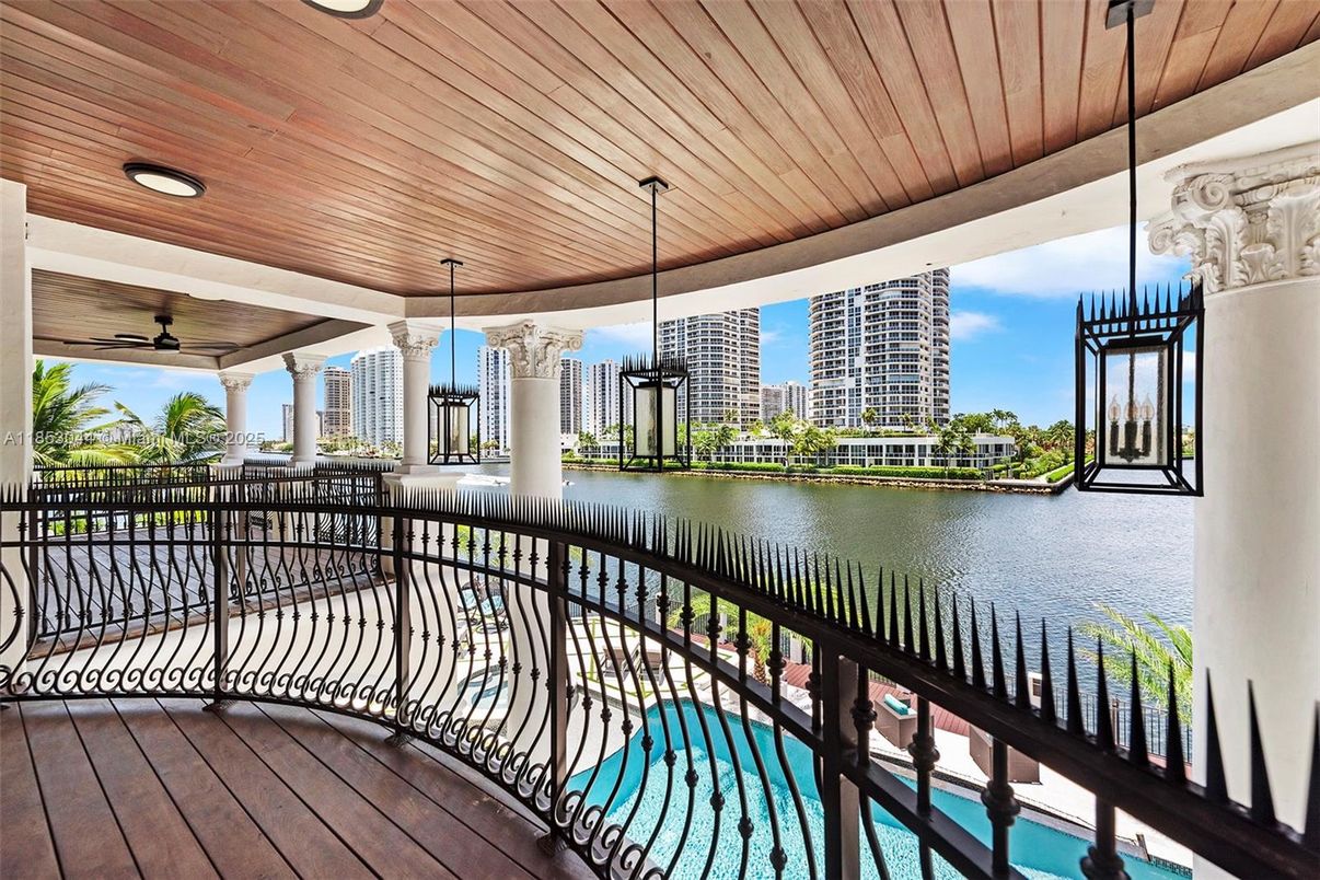 Exterior, Pool, Water