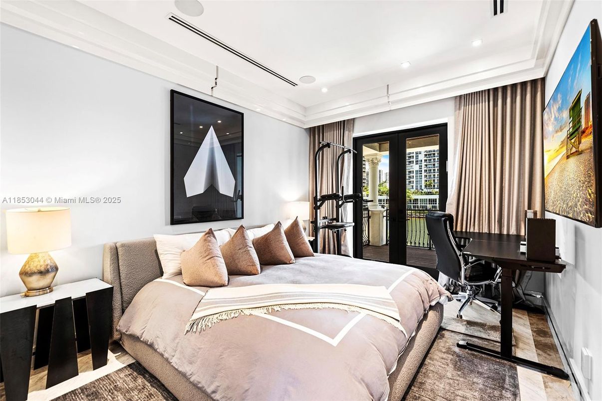 Bedroom, Home Office, Interior, Recessed Lighting