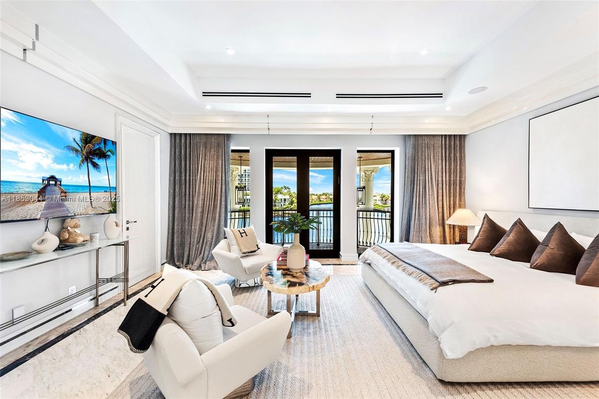 Bedroom, Interior, Recessed Lighting, Water