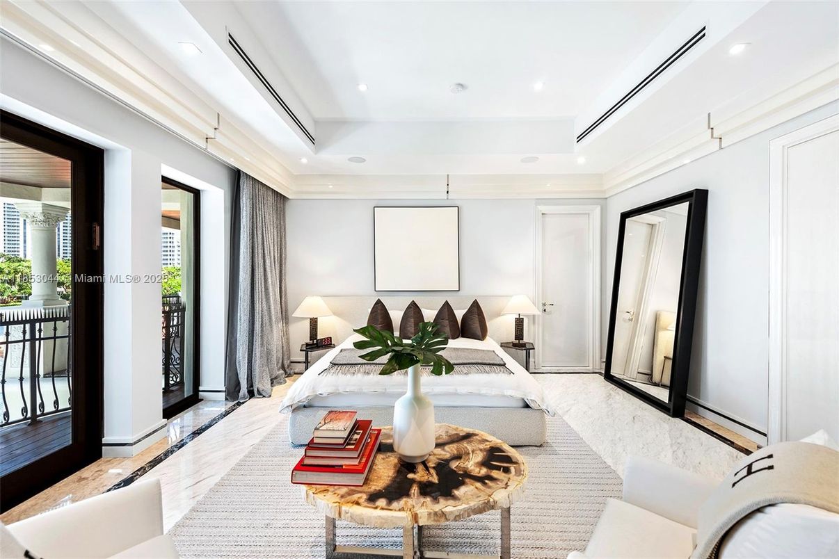 Interior, Living room, Projection Screen, Recessed Lighting