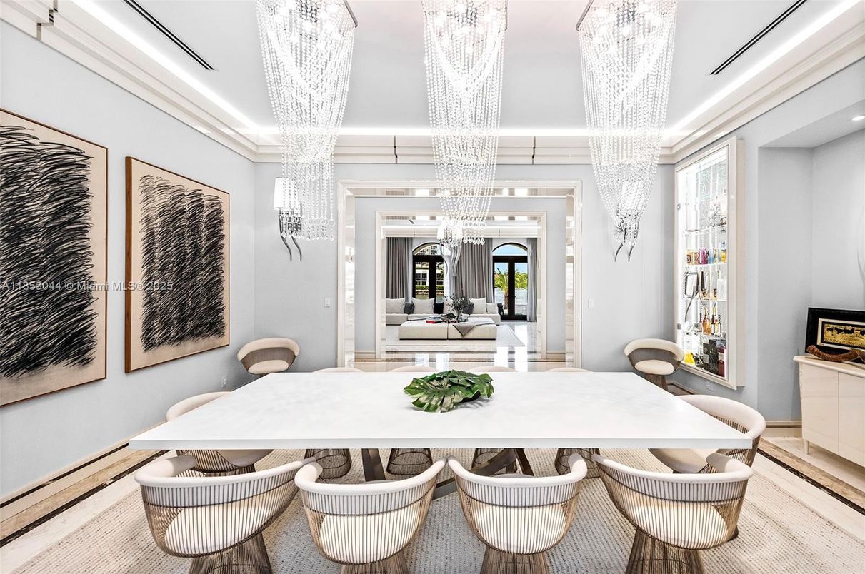 Chandelier, Dining room, Interior