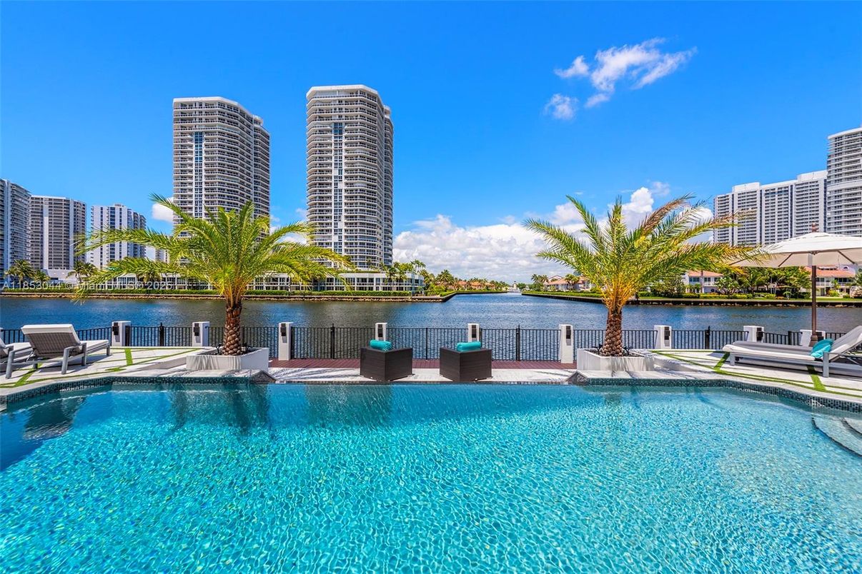 Exterior, Pool, Water, Skyline