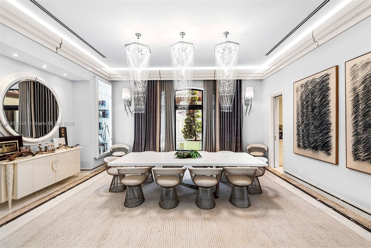 Chandelier, Dining room, Interior, Recessed Lighting